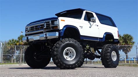 Los angeles, ca 1,077 menu items shop. Wild Lifted 1986 Bronco Stands Far Above the Rest | Ford ...