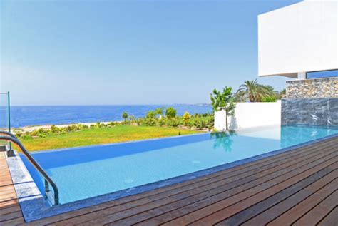 3 bedroom new luxury villa in kissonerga