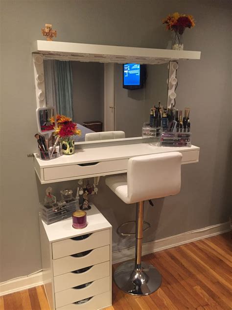 Exploring The Benefits Of A Wall Mounted Makeup Vanity Wall Mount Ideas