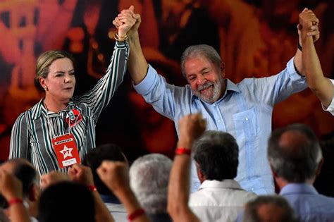 Pol Tica Um Dia Depois De Condena O Pt Lan A Pr Candidatura De Lula