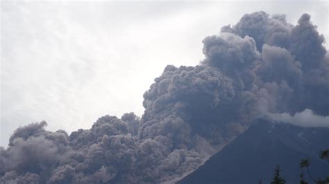 Everything Is A Disaster Guatemalas Fuego Volcano Erupts Killing
