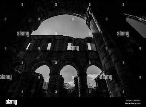 Fountains Abbey North Yorkshire Stock Photo Alamy