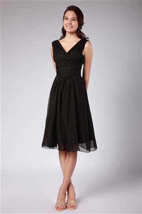 Invitée à un mariage ? Robe de soirée grande taille courte - Robedesoireecourte.fr