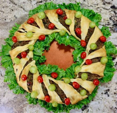 Over the years i have made quite a few appetizers for christmas, and many of them have been shared with you, over here on my blog. Easy Vegetarian Crescent Ring Recipe and Party Appetizer - Happy and Blessed Home