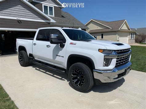 2021 Chevrolet Silverado 2500 Hd With 20x10 18 Fuel Assault And 3312