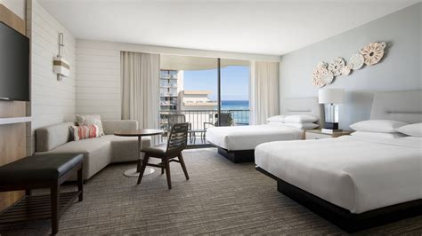 Waikiki Hotels Honolulu Resort Hotel Waikiki Beach Marriott Resort And Spa