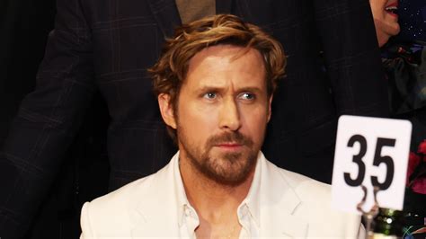 Ryan Goslings Viral Critics Choice Face Crack Is More Complex Than Youd Think Body Language
