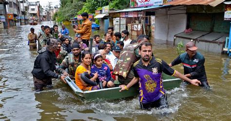 maharashtra floods at least 27 dead over 2 5 lakh evacuated