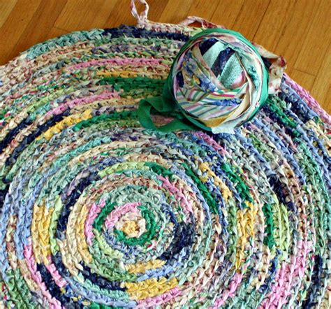 Wild Rose Vintage Crochet Rug Using Bias Fabric Strips