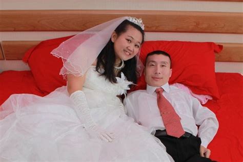 Afeitar A La Mujer Casada China Nuevos Videos Porno