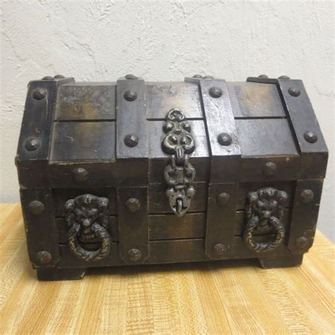 Vtg Wood Wooden Pirate Treasure Chest Jewelry Box Gothic Lion Head