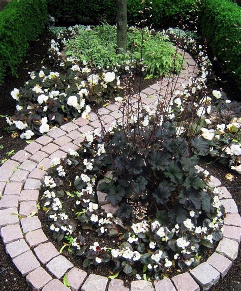 Affordable Beautiful Garden Path For Your Garden 51 Spiral Garden