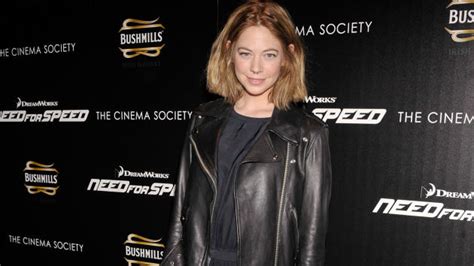 Analeigh Tipton To Battle Viruses In ‘viral