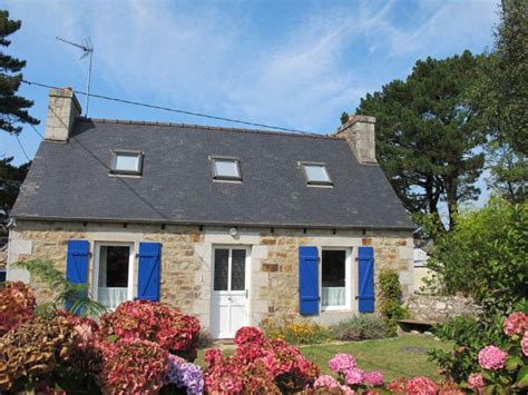 (bonjour en breton) le fardo est une maison de caractère bien ensoleillée et calme de 127 m2 habitables. Maison Typique Bretonne - Ventana Blog