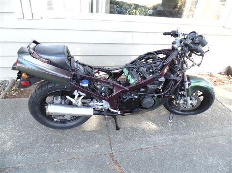 Four stroke, transverse four cylinder, dohc, 4 valves per cylinder capacity: 86 Ninja 600R Project North Nanaimo, Nanaimo - MOBILE