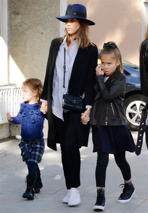 Jessica Alba With Her Daughters Shopping 13 Gotceleb