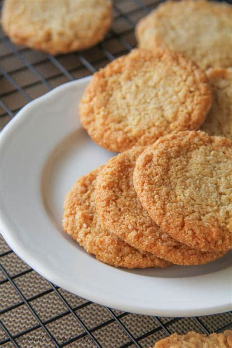 Or maybe sugar cookies are the ultimate christmas sweet that no one can not feel more cheery while making/eating. Easy Almond Cookies ~Sweet & Savory