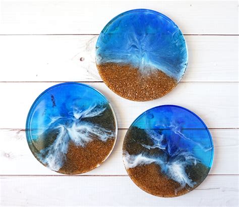 These crafty coasters use seemingly boring data cables which have been sliced into small segments, revealing their colorful insides. DIY Resin Beach Coasters - Resin Crafts