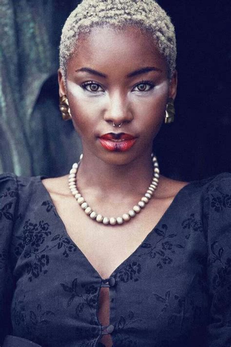 A Guide To Embracing Dark Skin With Blonde Hair The Fshn