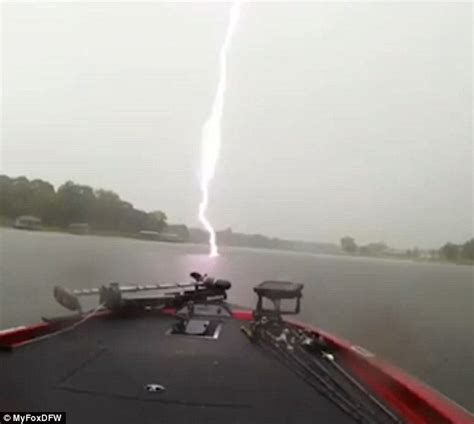 Texas Teens Escape Lightning Hit On Lake In Video Daily Mail Online