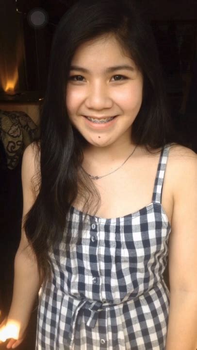 เน็ตไอดอลสาวอวบนมใหญ่อมควยให้แฟน คลิปโป้เสียงไทย ดูคลิปโป๊ไทย แอบเย็ดกัน เย็ดสด แตกในนักศึกษา