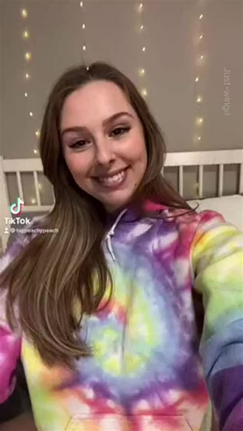 Sexy Tiktok Slut More Sex Tapes In Comments Scrolller