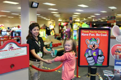 The Easiest Birthday Party Ever At Chuck E Cheeses Its A Lovely Life