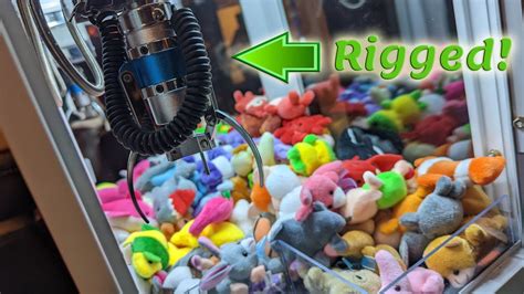 How Claw Machines Are Rigged How Claw Machines Work Youtube