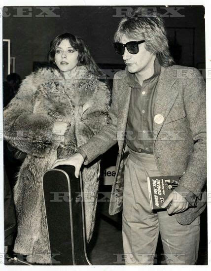 Rod Stewart With Bebe Buell 23 Stewart Is Celebrating His 33rd
