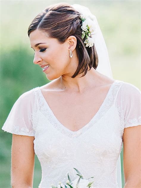 22 Great Style Bridal Hairstyles For Short Hair