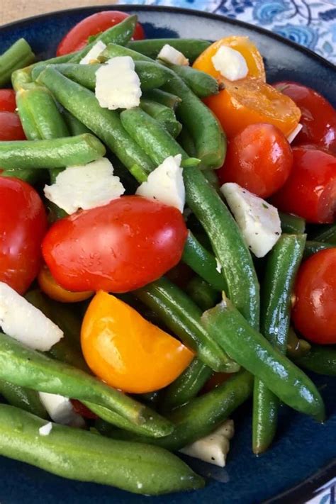 Marinated Green Bean Salad With Tomatoes And Feta In 2020 Green Beans