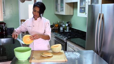 How To Cut Cantaloupes Into Hearts Fruit Cutting Tips