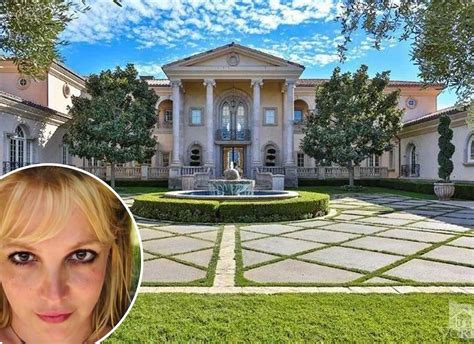 Conheça A Casa De R 39 8 Milhões De Britney Spears Na Califórnia Quem Casa Dos Famosos