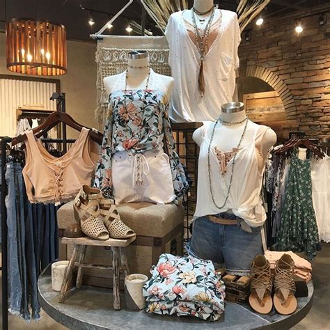 Warm Weather Essentials ☀️ Lizardthicketboutique Lizardthicket