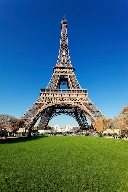 Free Photo Eiffel Tower In Paris With Gorgeous Colors In Autumn