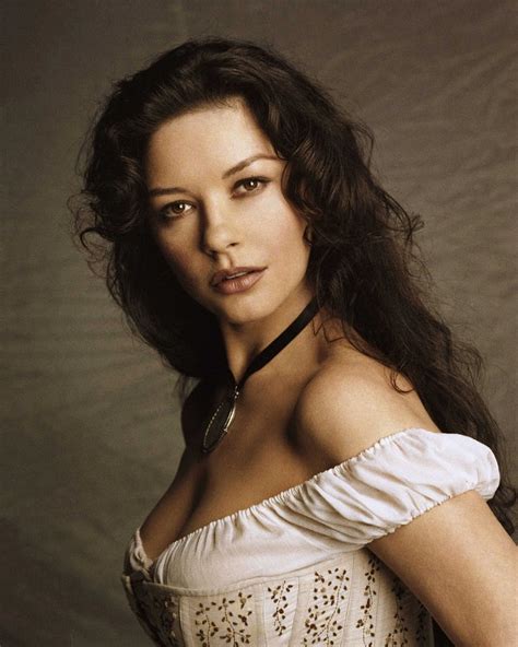 Find exclusive interviews, video clips, photos and more on entertainment tonight. Catherine Zeta Jones - Lady Style