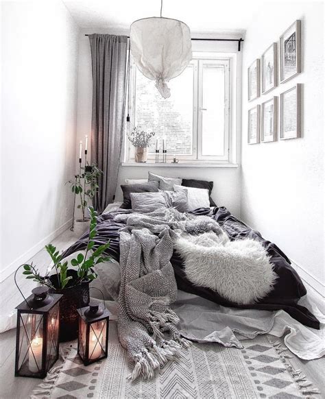 A Cozy Looking Black White And Gray Neutral Bedroom With A Little Of Bohemian Touch Bohemian