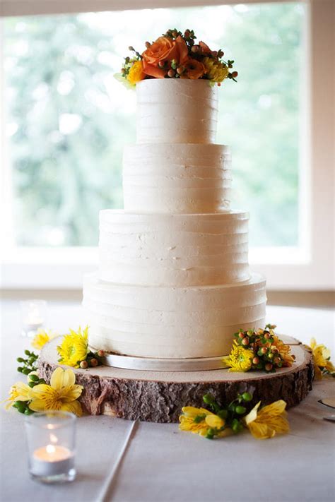 Woodland wedding cakes are an absolutely unique thing because most of them have a memorable design. 18 Rustic Wood Tree Slice Wedding Cake Base or Cupcake