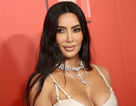 Kim Kardashian Prefers Having Sex With The Lights Off