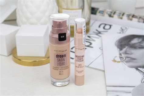 Review Maybelline Dream Satin Liquid Foundation Hydrating 50 Off