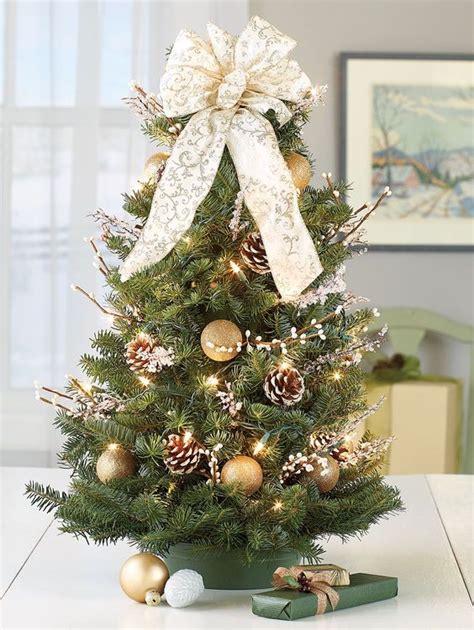 25 Ways To Decorate A Classic Tabletop Christmas Tree Digsdigs