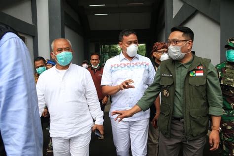 Ridwan Kamil Bakal Libatkan Ojol And Opang Salurkan Bansos Selama Psbb Okezone News