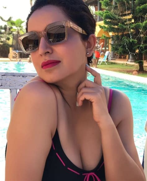 18 hot photos of tisca chopra in swimsuits bikini and lingerie