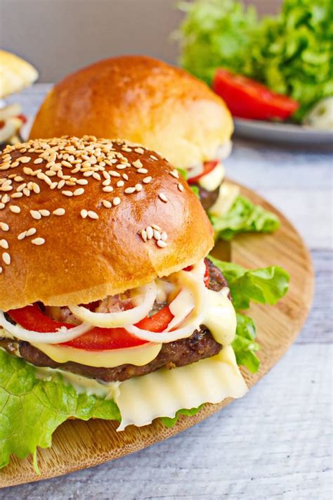 Beef burgers made easy at home, simple step by step instructions. Easy Beef Burger Recipe - Cook.me Recipes