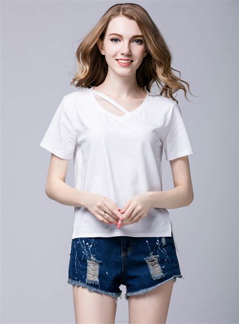 Bulk Plain White T-shirts 60% Cotton 40% Polyester No Label Clothing 