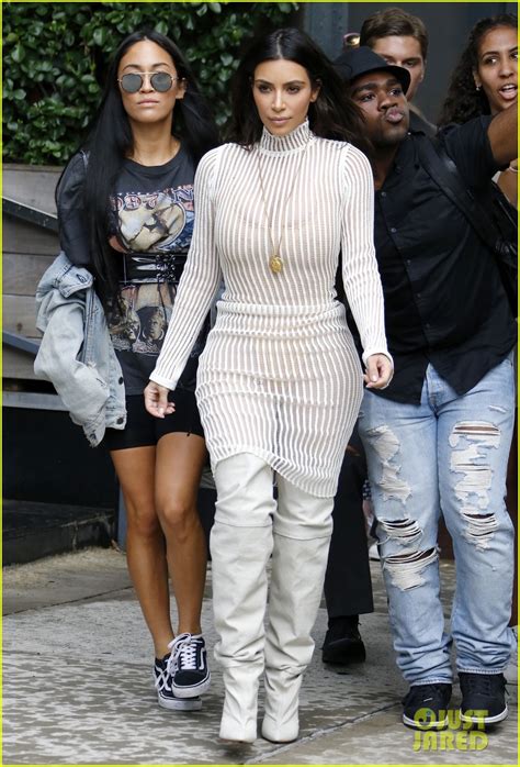 Kim Kardashian Steps Out In Style For Kanye Wests Yeezy Season Four