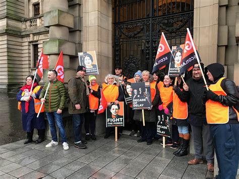 Thousands Of Council Workers In Glasgow Strike For Equal Pay Eachother