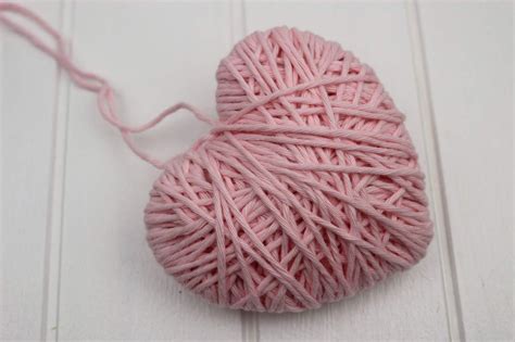 2 anleitungen für individuelle geschenke. DIY Wollherzen schnell und einfach selber machen - schöne ...
