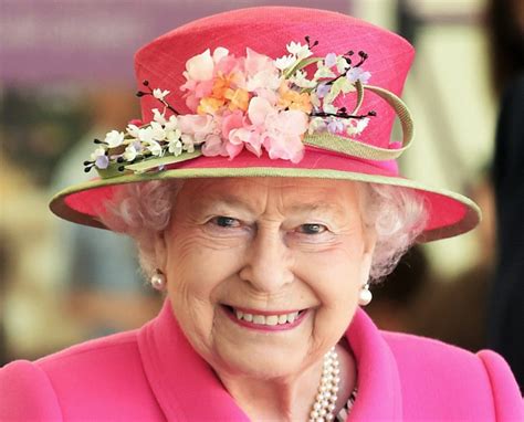 Queen Elizabeth Through The Ages As She Turns 92 Metro News