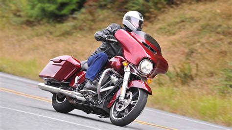 Harley davidson road glide special dyno. First Ride: 2017 Harley-Davidson Street Glide